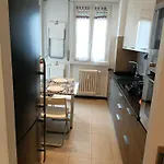 Ninfea Suite Home - Corsico -- Vicino A Isf E A 5 Minuti Da Tram --